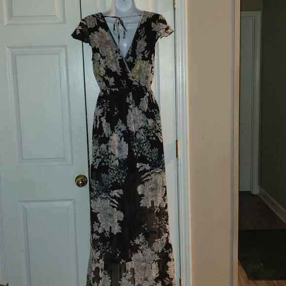 BAND OF GYPSIES | Black Floral Sheer Bottom Maxi Dress  Sz S NWOT - Picture 4 of 6